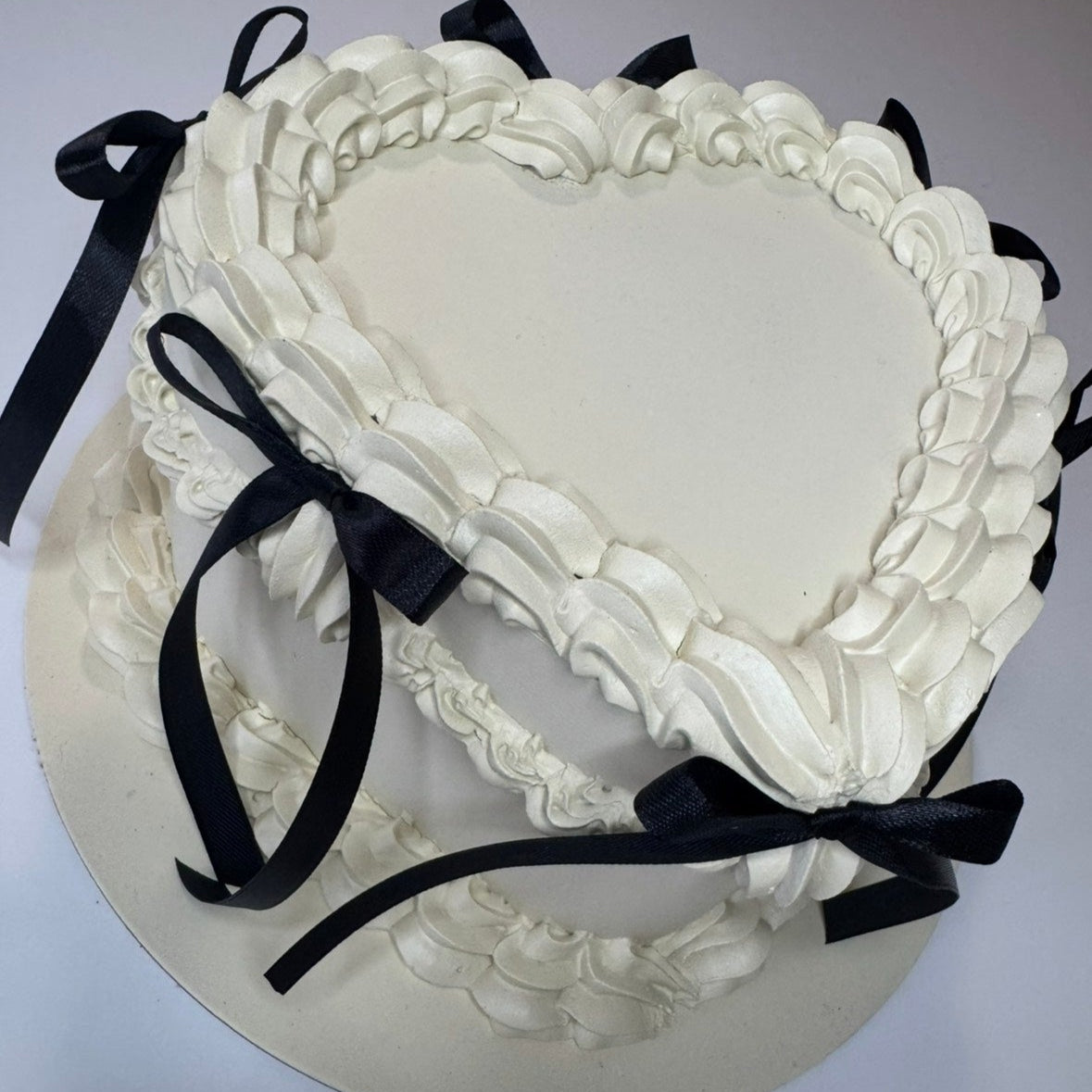 Vintage Heart Cake - Extra Piping