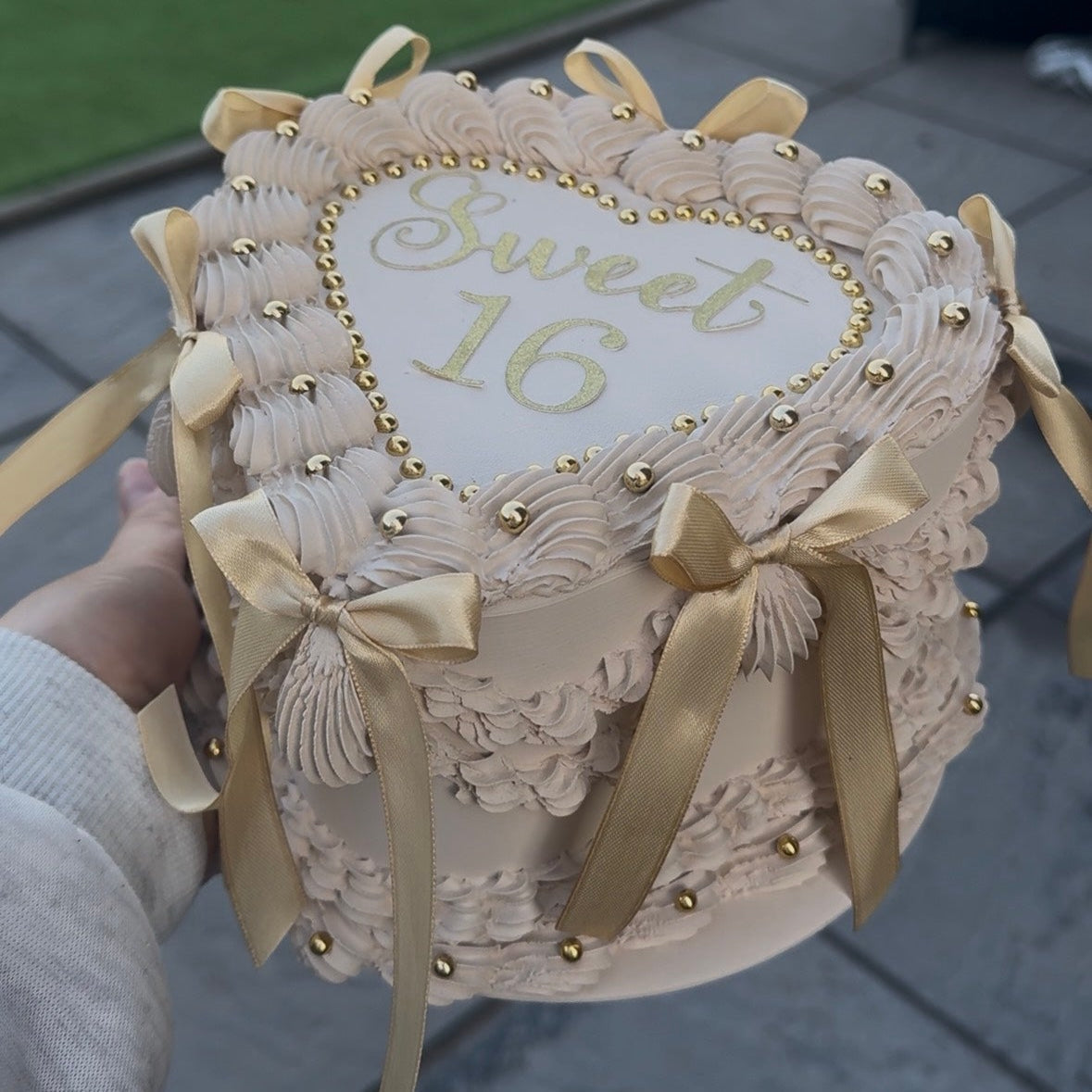 Vintage Heart Cake